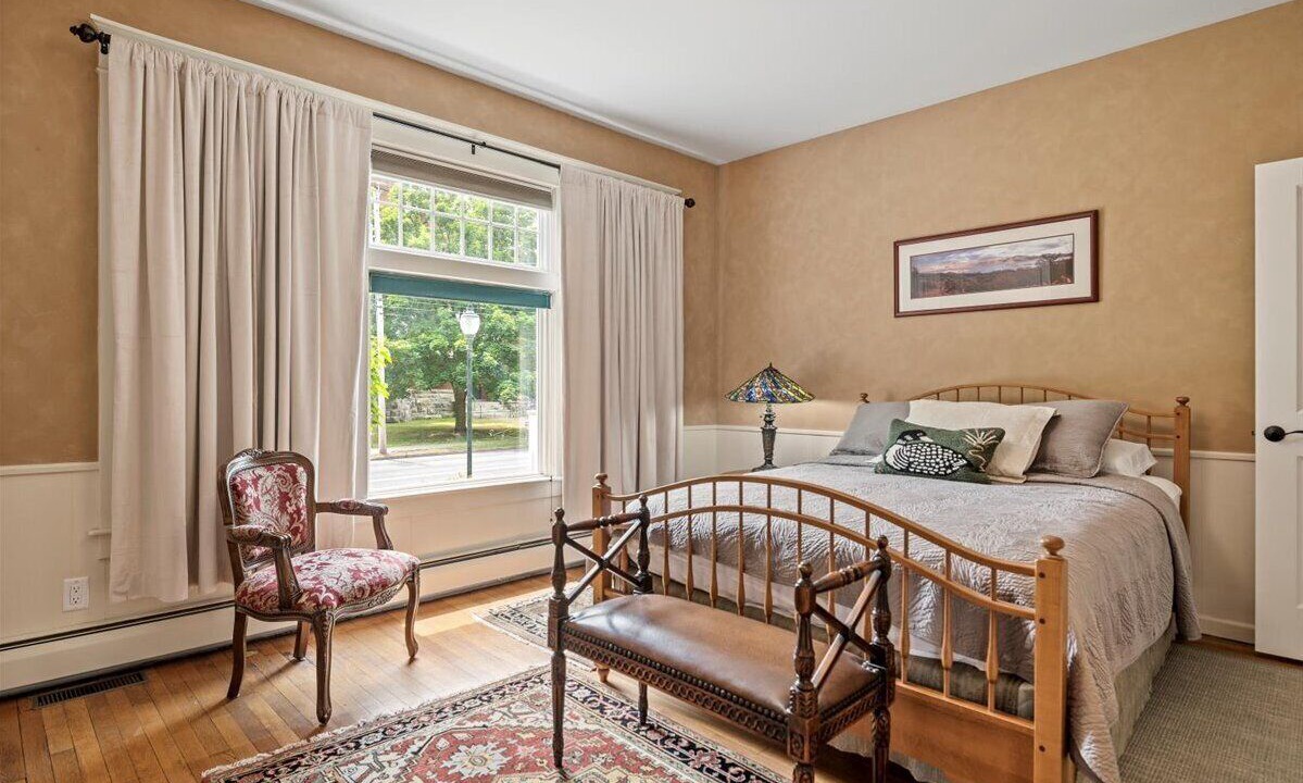 Photo of Bedroom in Glens Falls