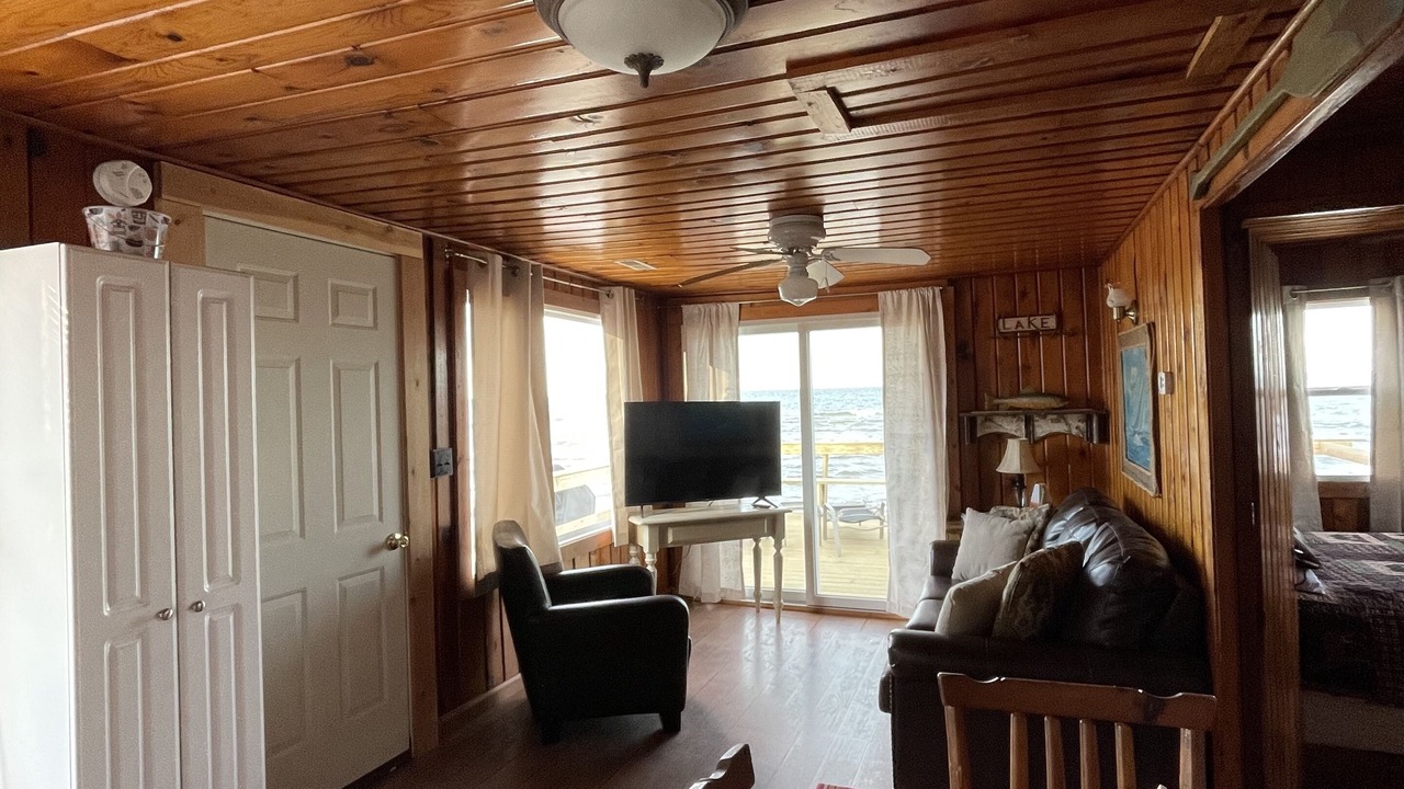 Photo of Livingroom in Oscoda