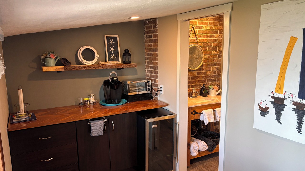 Photo of Bathroom in Amherstburg