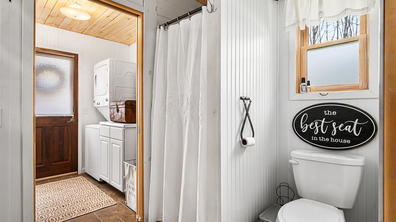 Photo of Bathroom in Warren