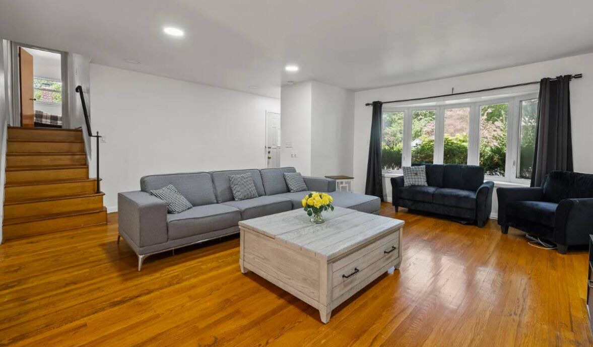 Photo of Livingroom in Cresskill