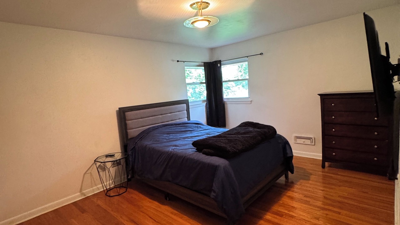 Photo of Bedroom in Cresskill