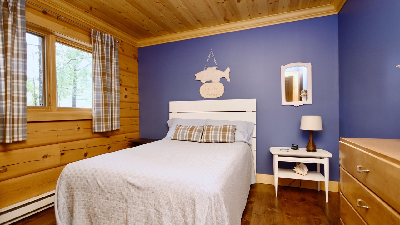 Photo of Bedroom in Utterson