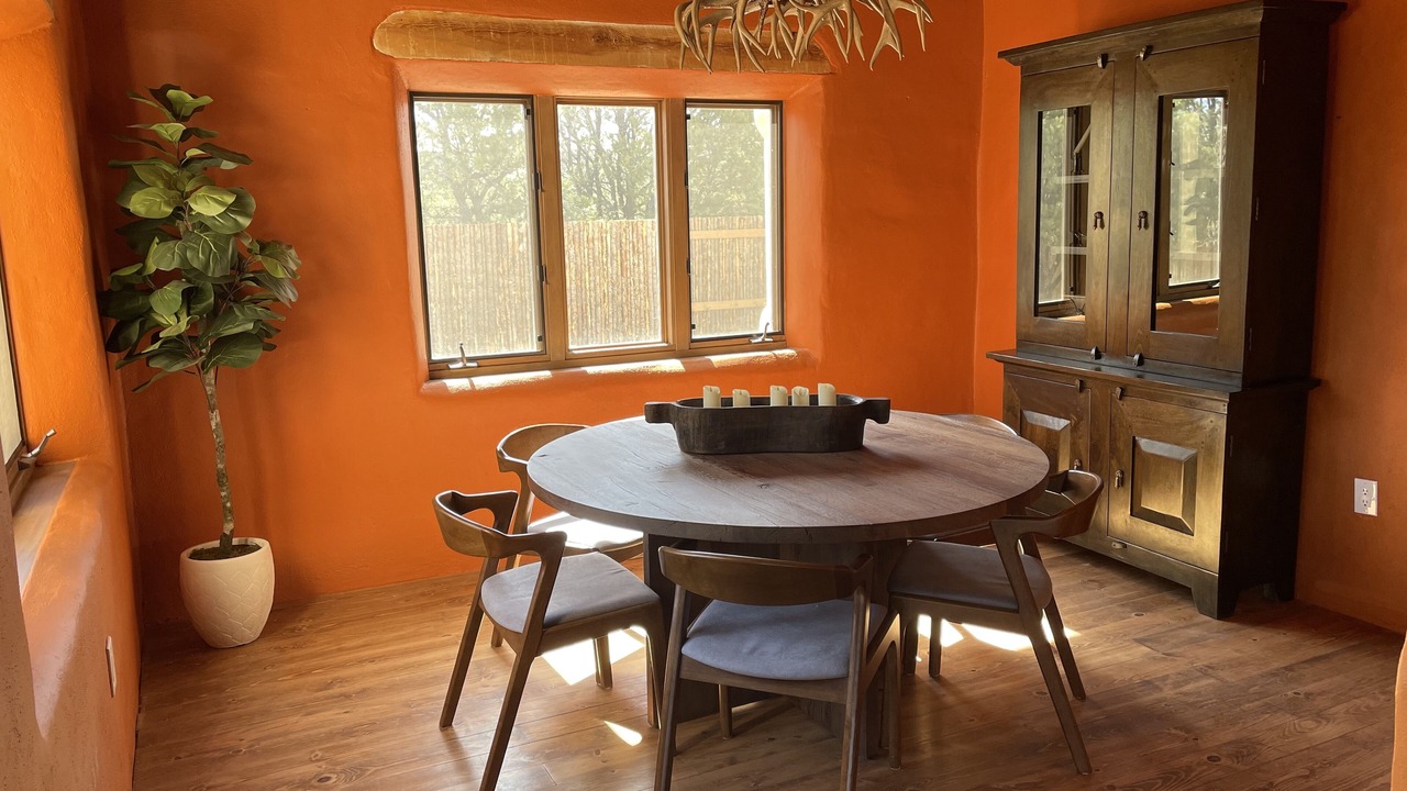 Photo of Livingroom in Ranchos De Taos