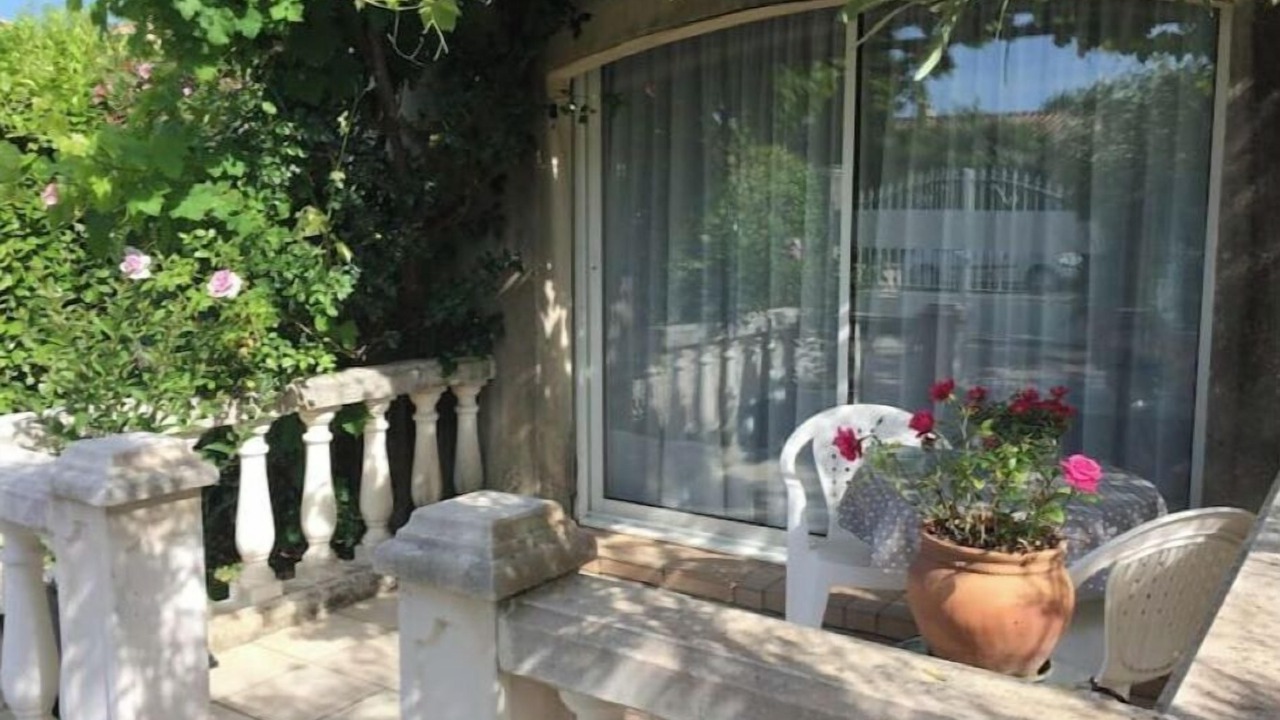 Photo of Patio Balcony in Orange