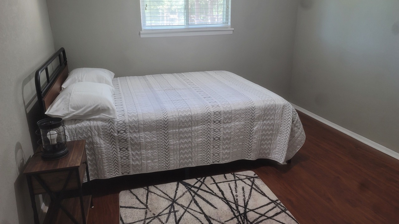 Photo of Bedroom in Elgin