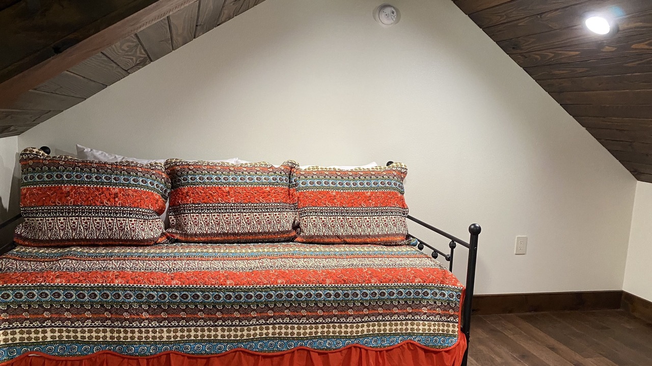 Photo of Bedroom in Uvalde