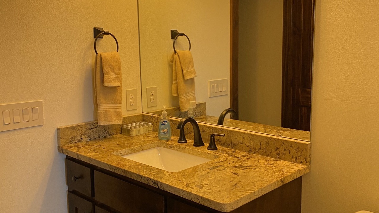 Photo of Bathroom in Uvalde