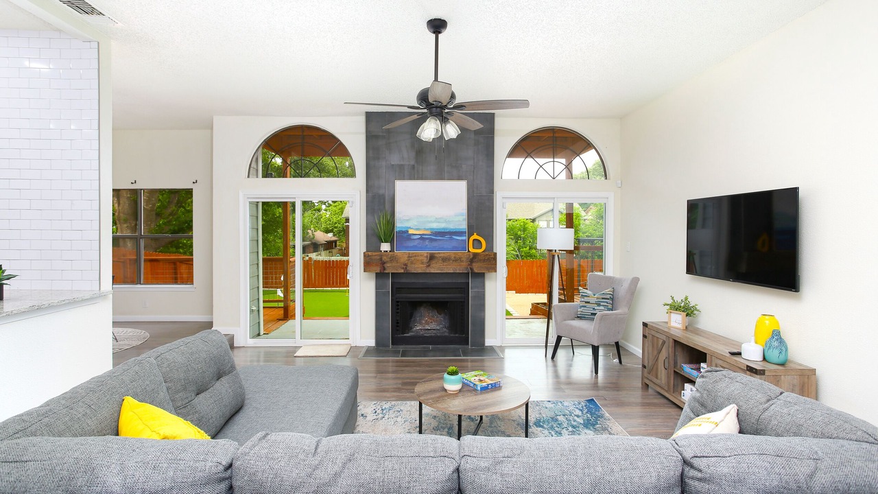 Photo of Livingroom in Braun's Farm