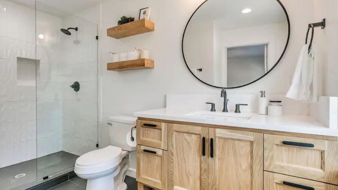 Photo of Bathroom in Miller
