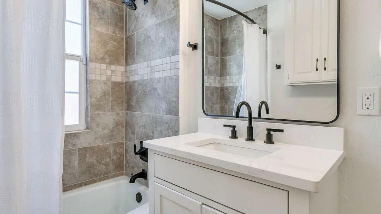 Photo of Bathroom in Miller