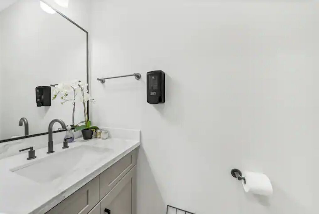Photo of Bathroom in South Central Houston