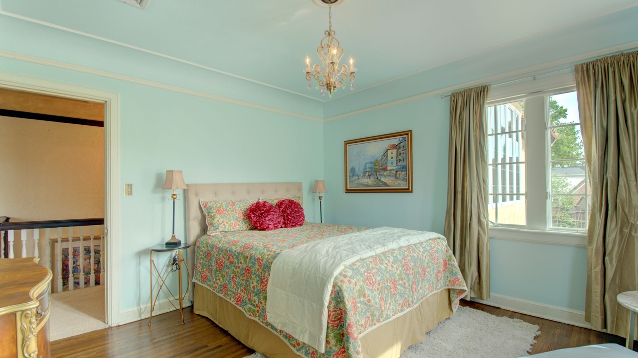 Photo of Bedroom in Maple Ridge