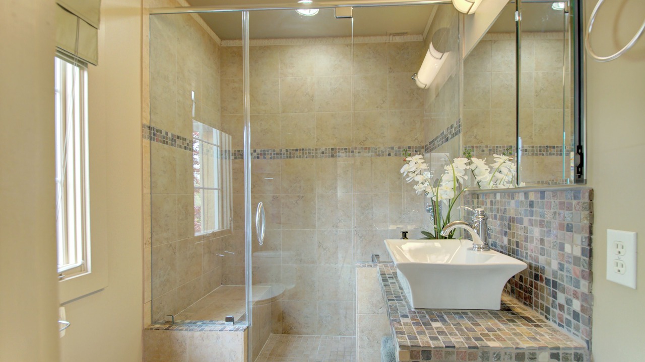 Photo of Bathroom in Maple Ridge