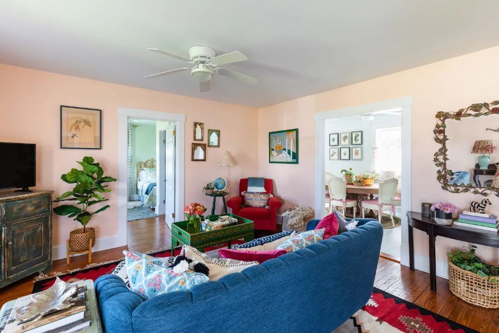Photo of Livingroom in Cobham