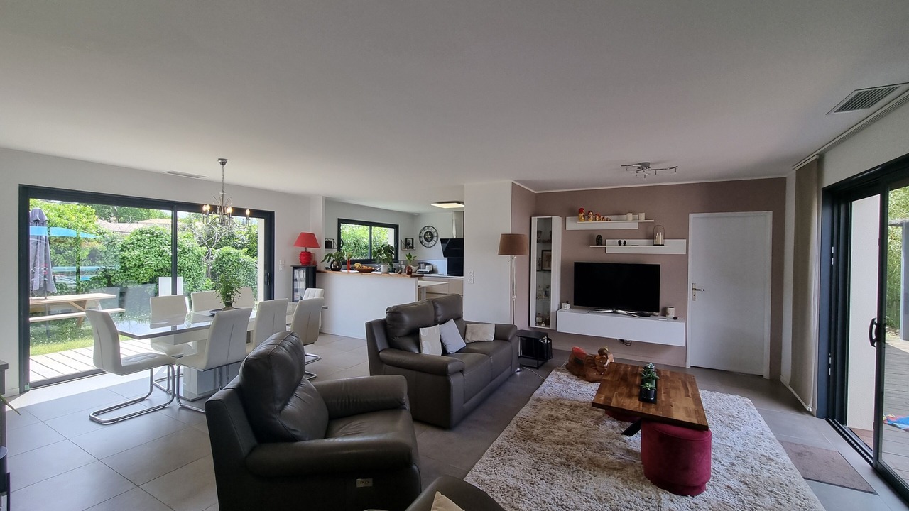 Photo of Livingroom in Saint-Medard-d'Eyrans