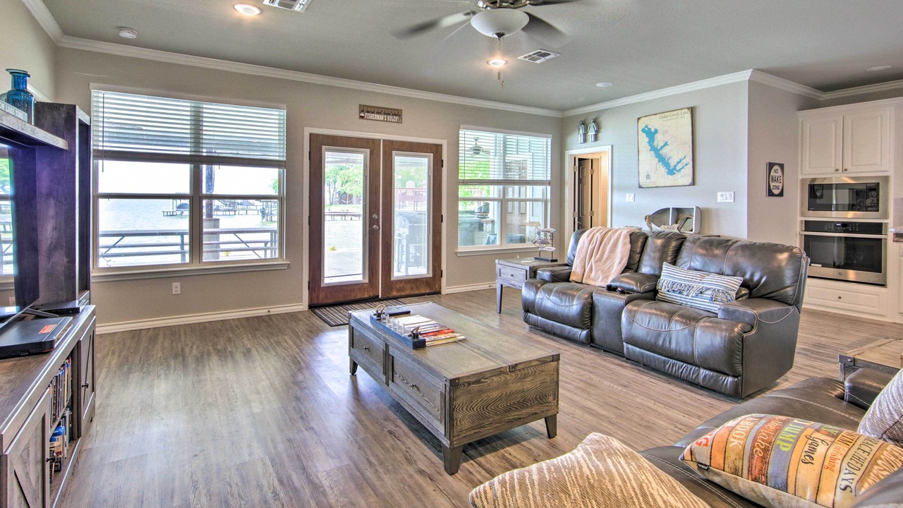 Photo of Livingroom in Carolyn Estates