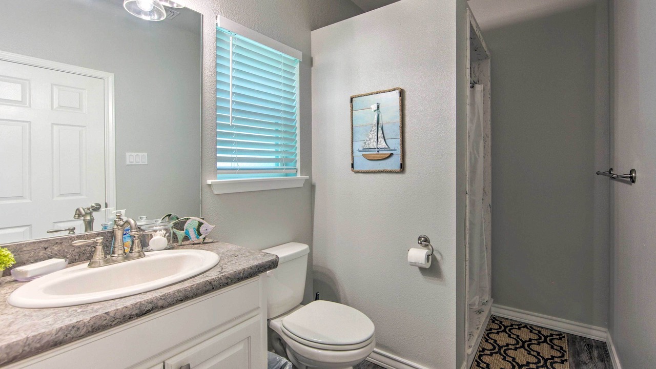 Photo of Bathroom in Carolyn Estates