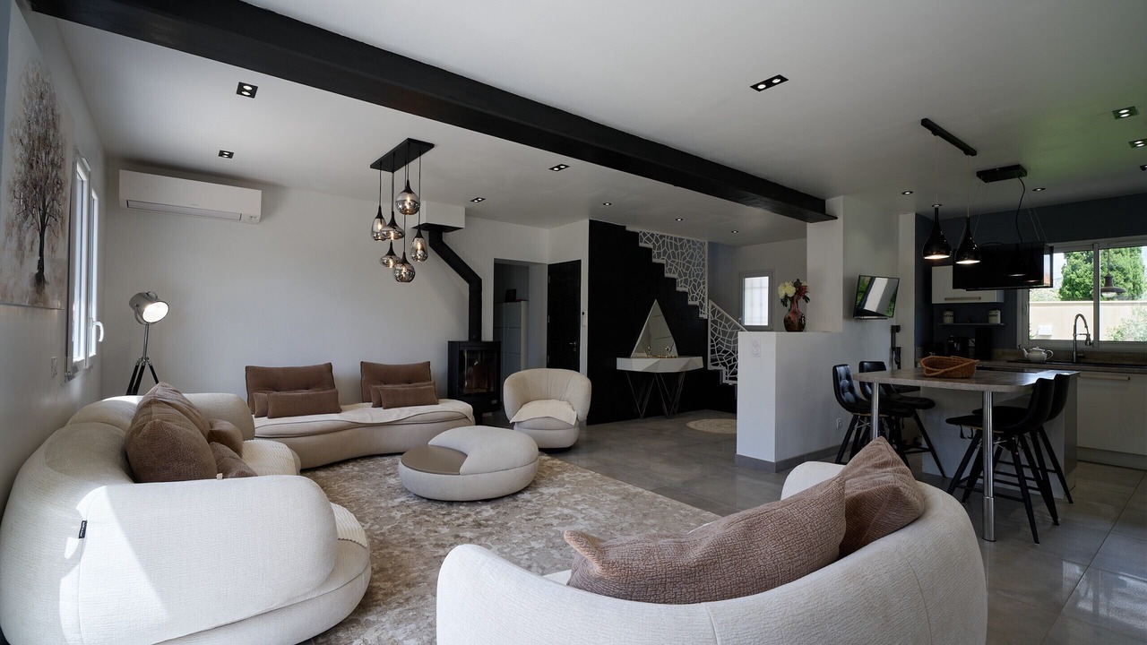 Photo of Livingroom in Aureille