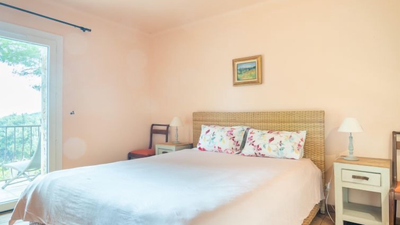 Photo of Others in Tourtour