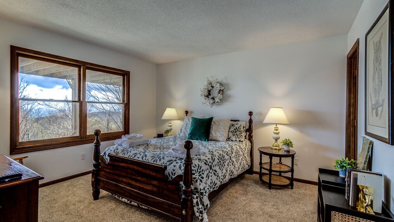 Photo of Bedroom in Beech Mountain