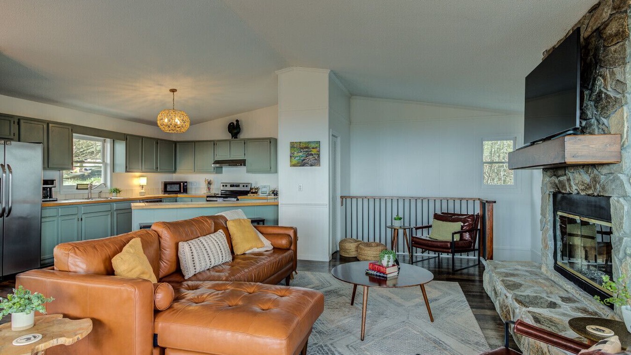 Photo of Livingroom in Beech Mountain