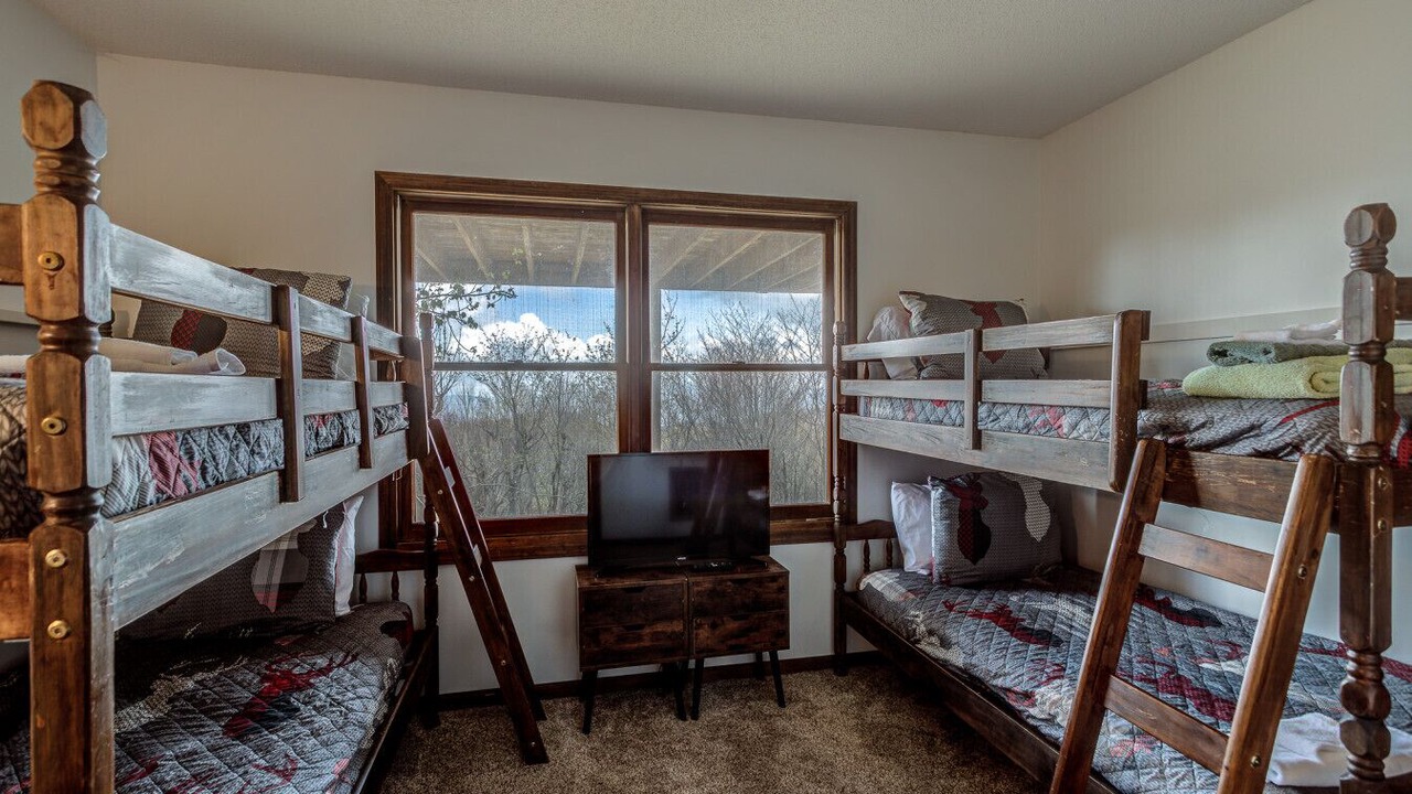 Photo of Bedroom in Beech Mountain