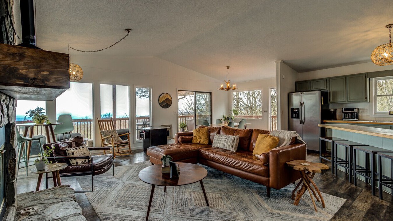 Photo of Livingroom in Beech Mountain