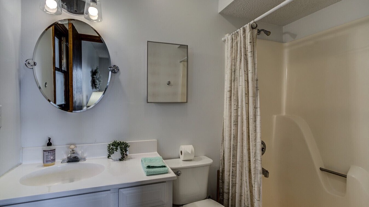 Photo of Bathroom in Beech Mountain