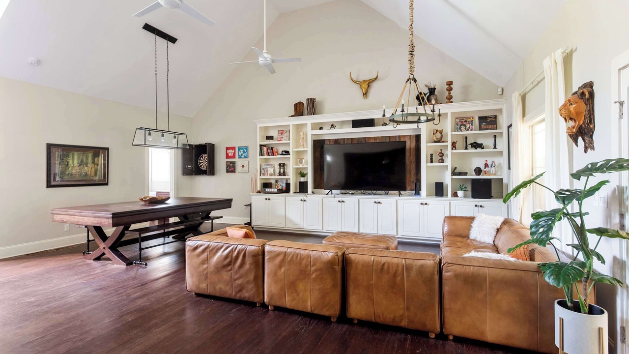 Photo of Livingroom in Edgewood