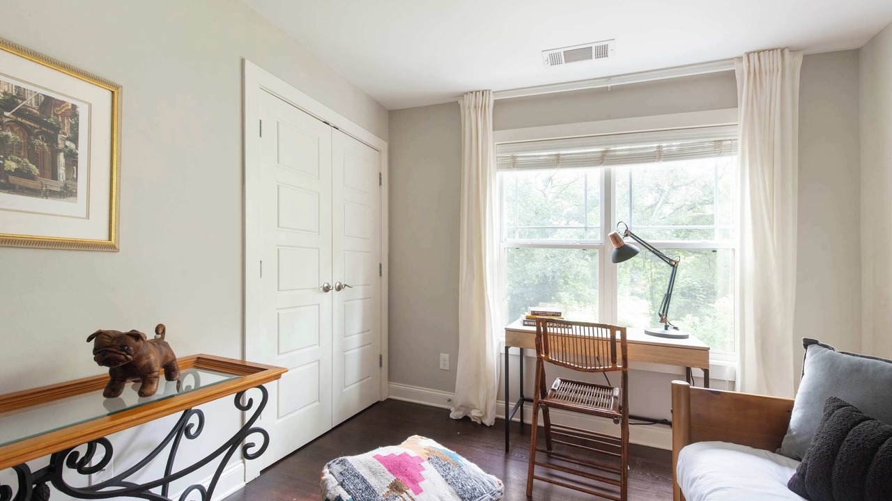 Photo of Livingroom in Edgewood