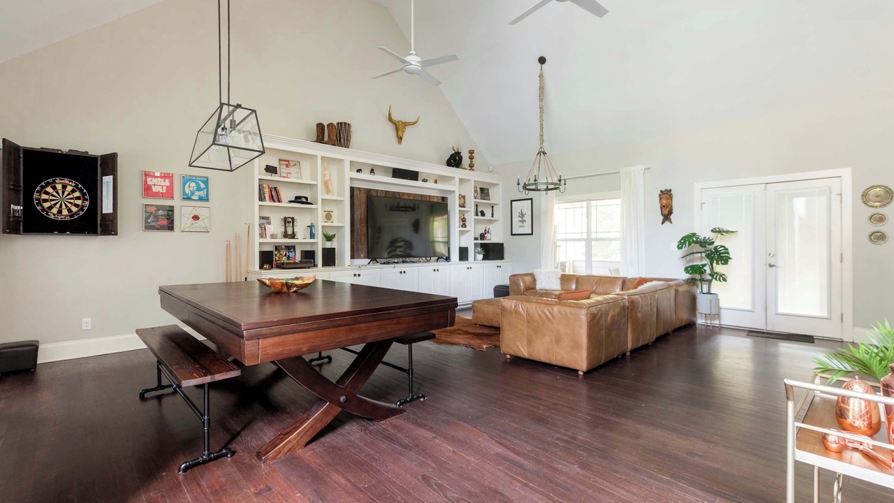 Photo of Livingroom in Edgewood