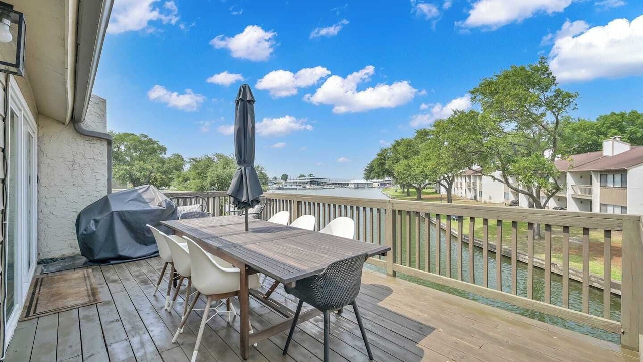 Photo of Bedroom in Walden on Lake Conroe