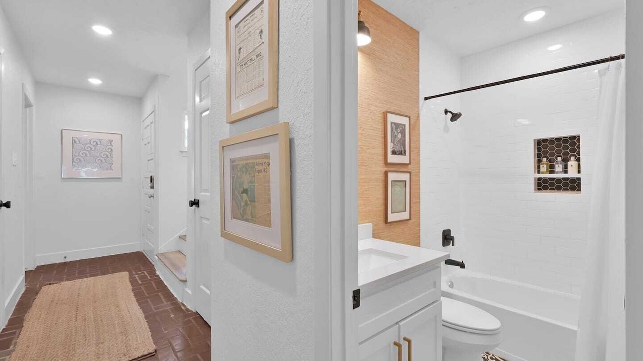 Photo of Bathroom in Walden on Lake Conroe