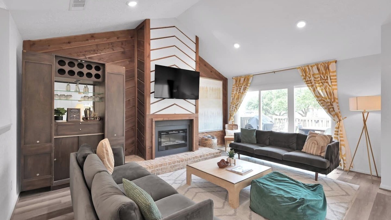Photo of Livingroom in Walden on Lake Conroe