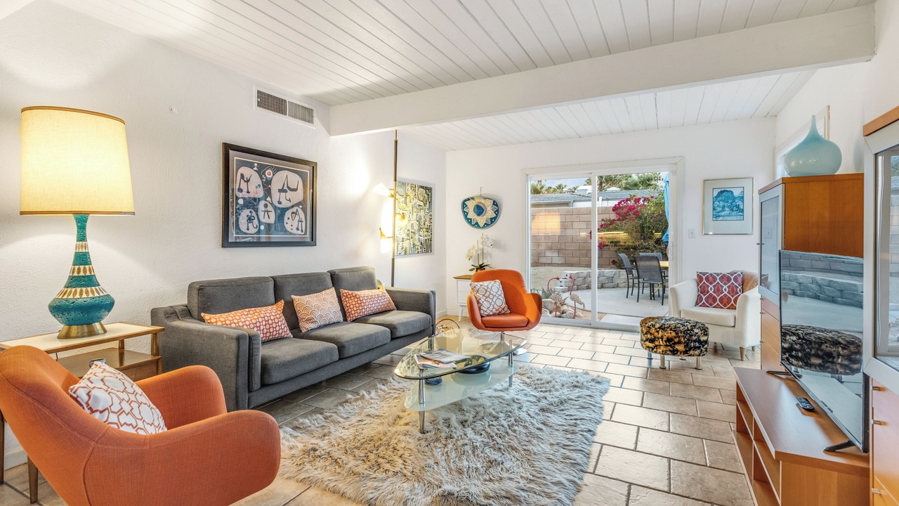 Photo of Bedroom in Racquet Club Estates