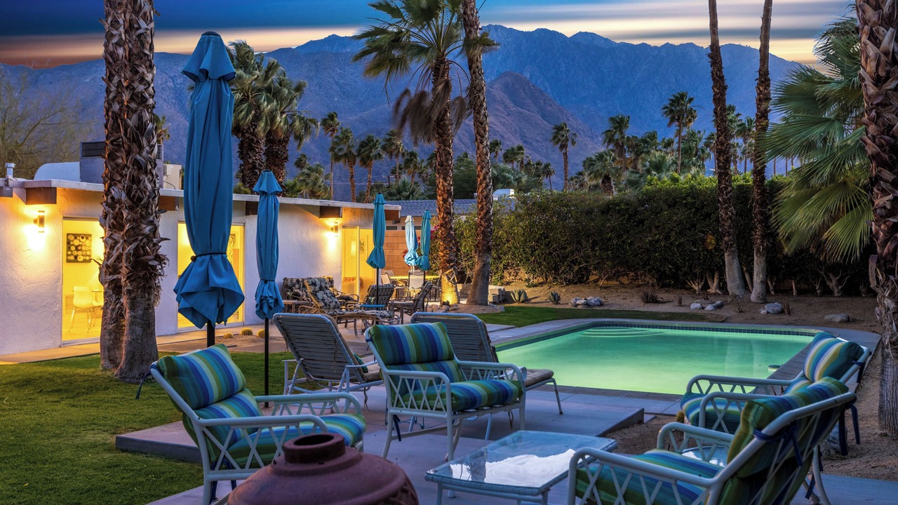 Photo of Outdoor in Racquet Club Estates
