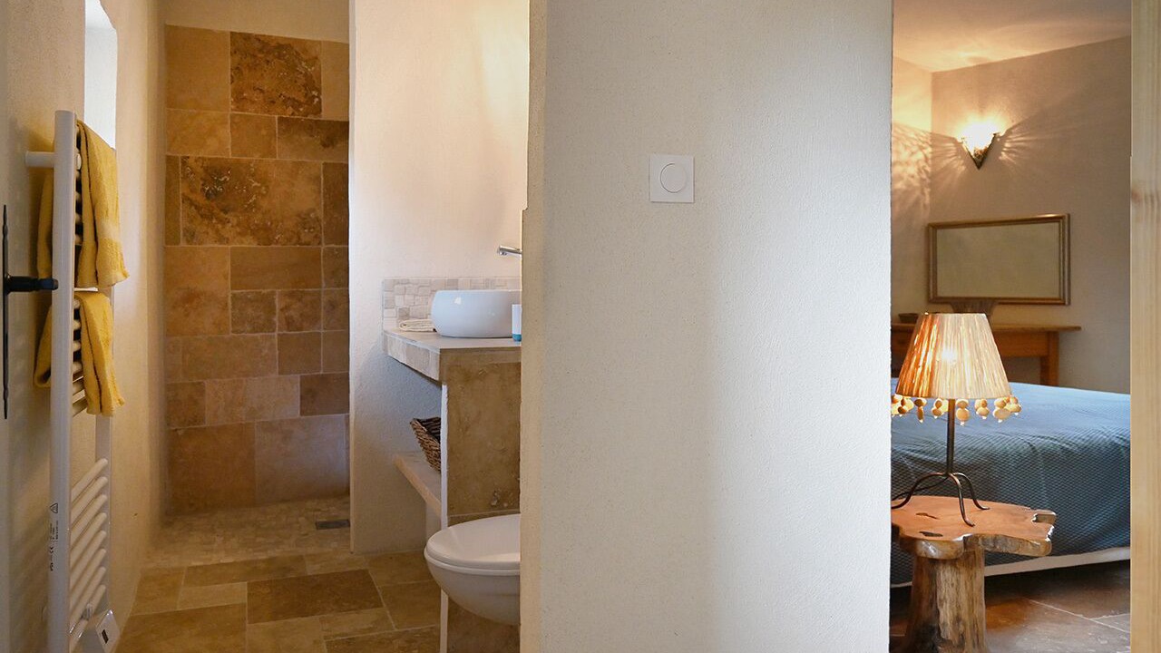 Photo of Bathroom in Salindres