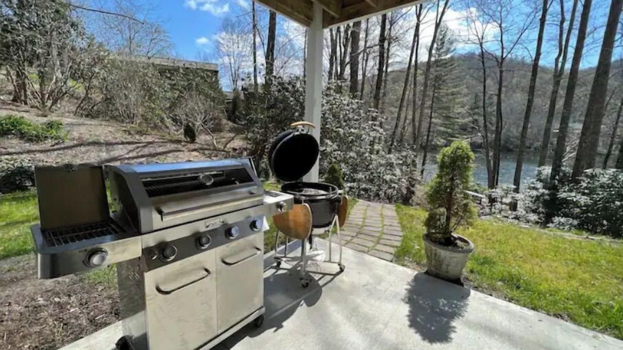 Photo of Patio Balcony in Cullowhee