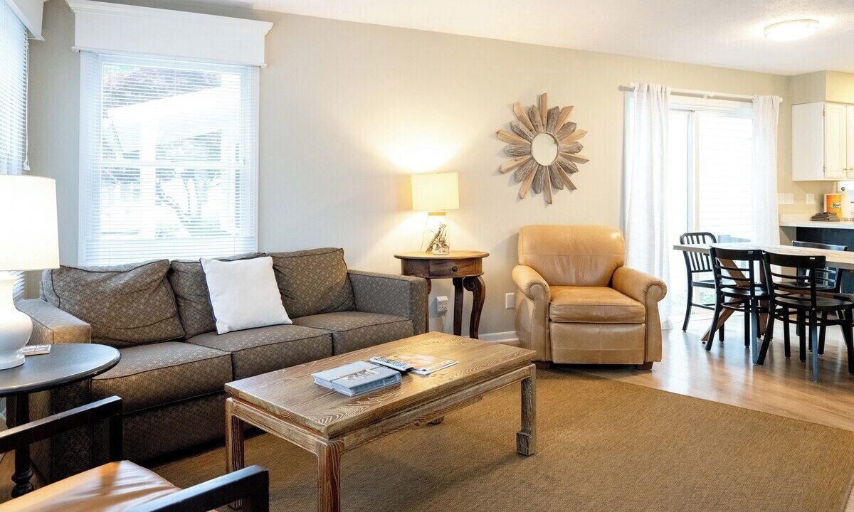 Photo of Livingroom in Ottawa Beach