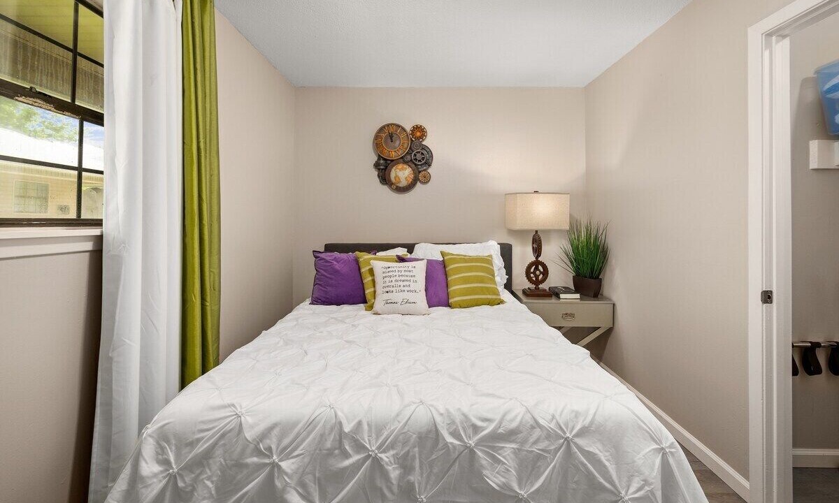 Photo of Bedroom in Pineville