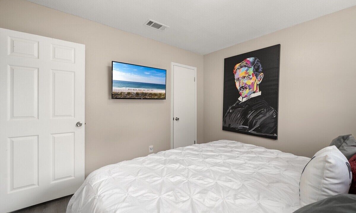 Photo of Bedroom in Pineville