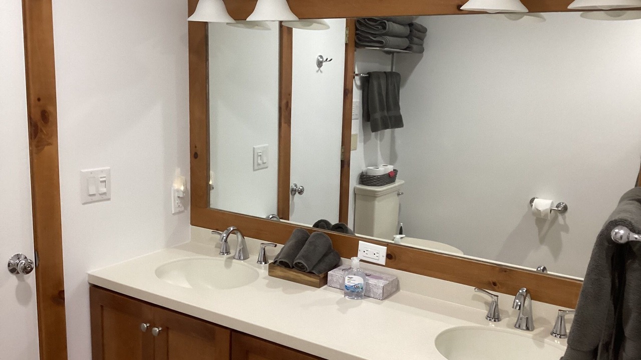 Photo of Bathroom in Hollowville