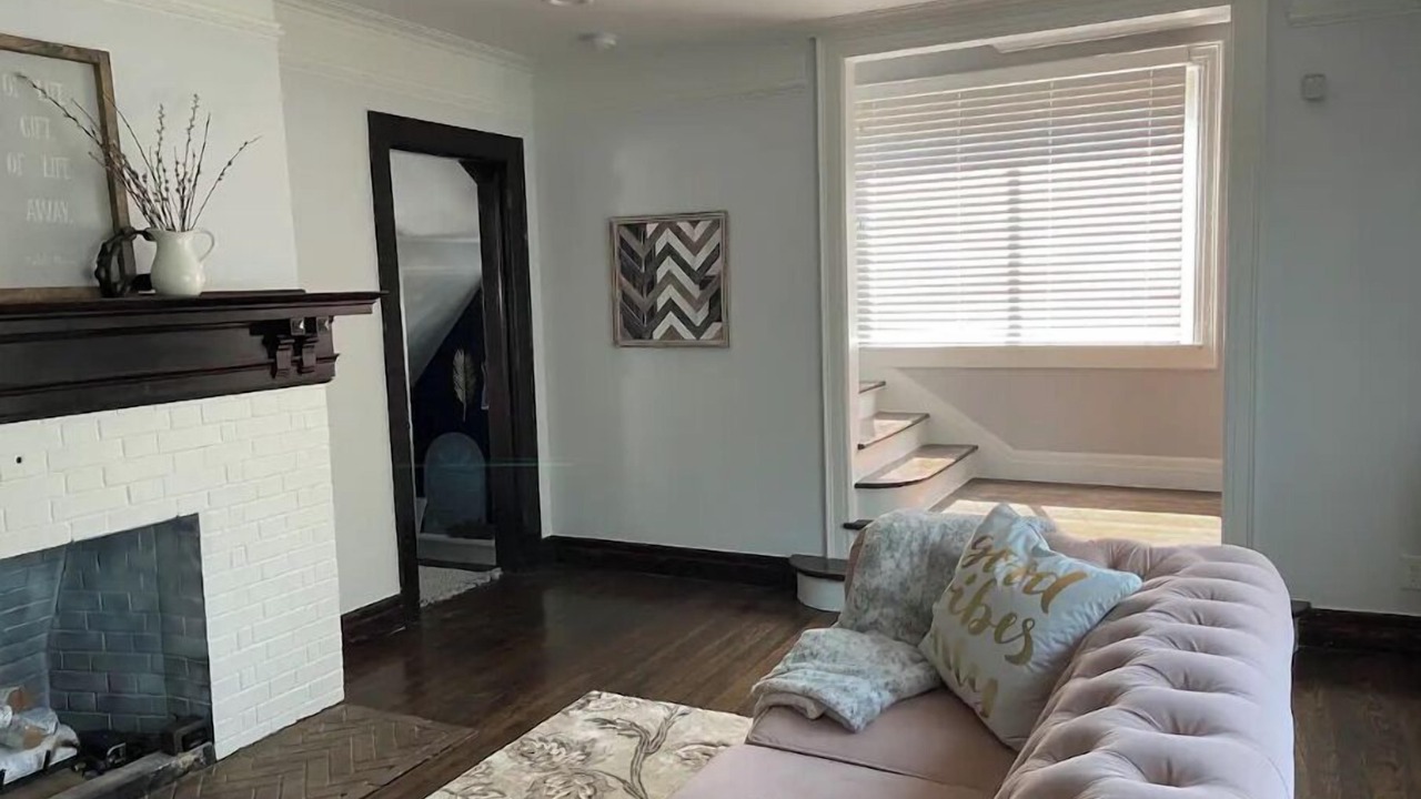 Photo of Livingroom in Pontiac