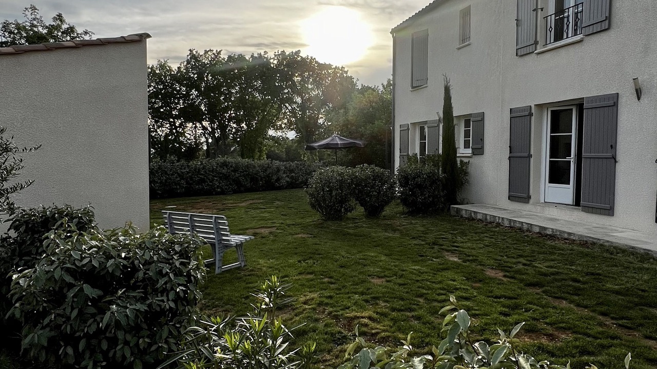 Photo of Patio Balcony in Saint-Victor-des-Oules