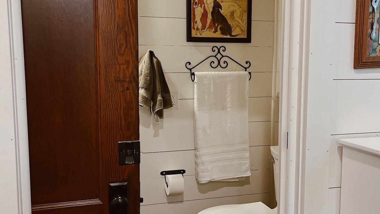 Photo of Bathroom in Whitehouse