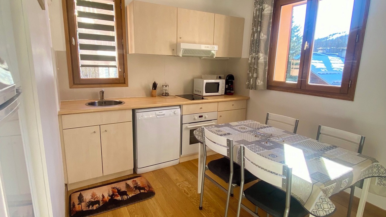 Photo of Kitchen in Peone