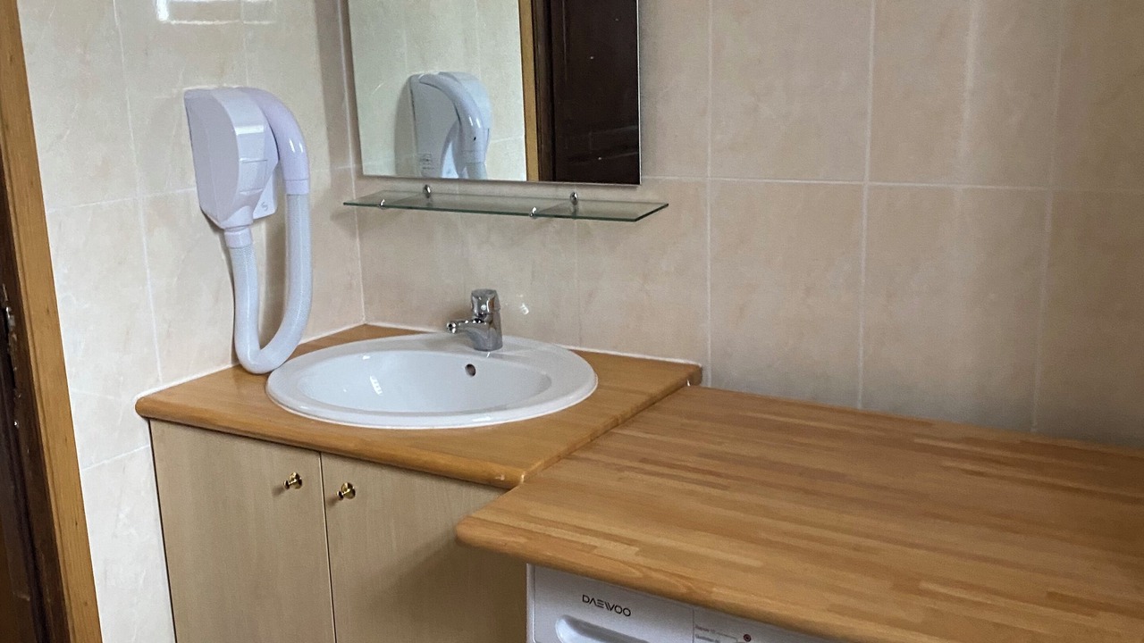 Photo of Bathroom in Peone