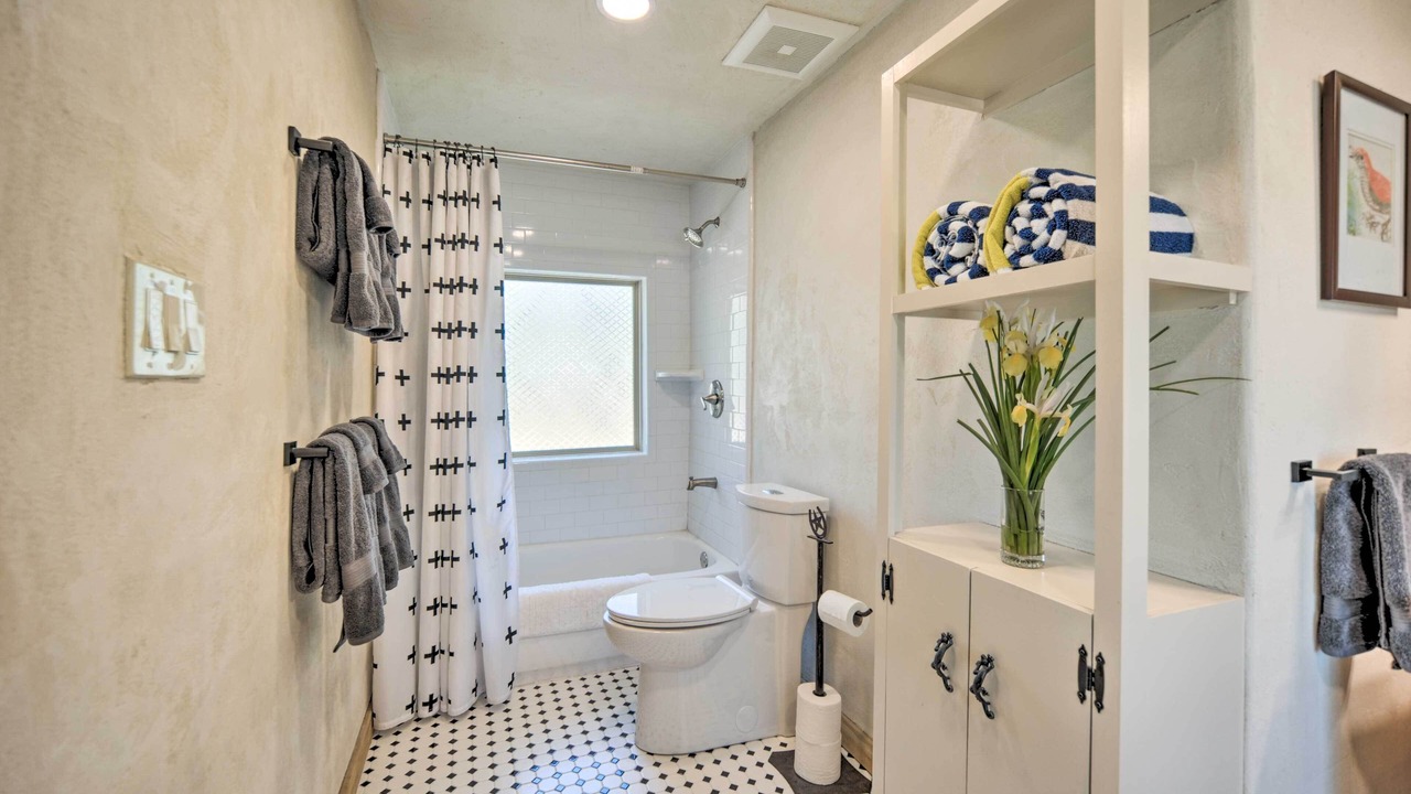 Photo of Bathroom in Blanco