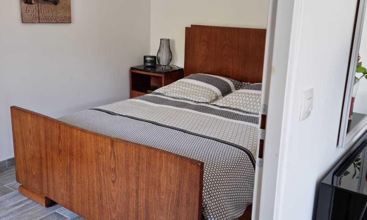 Photo of Bedroom in L'Isle-Adam